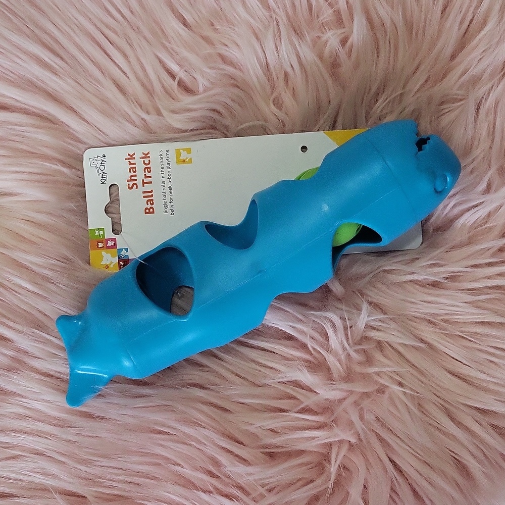 Brand New KITTY CITY  CAT TOY